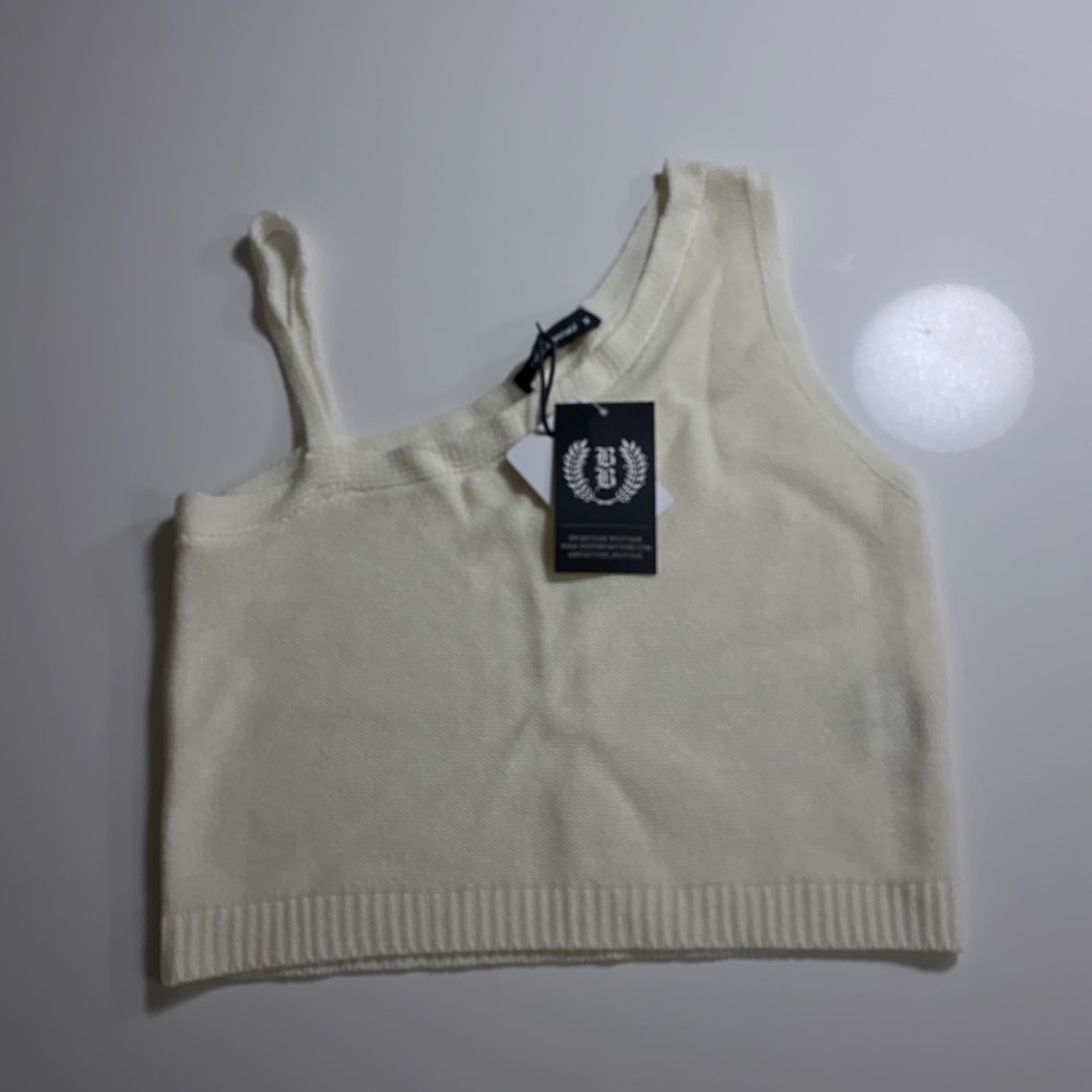 Cute white crop top